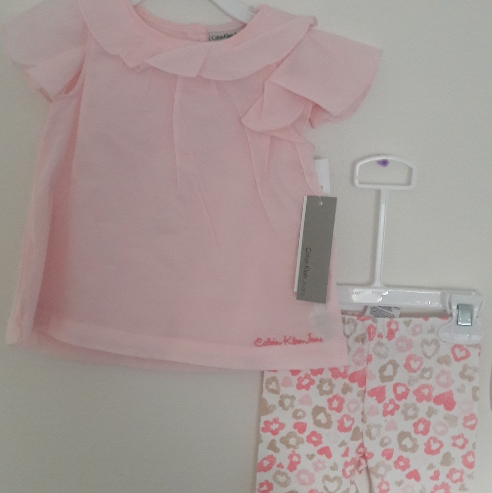 2 piece set shirt and leggimgs